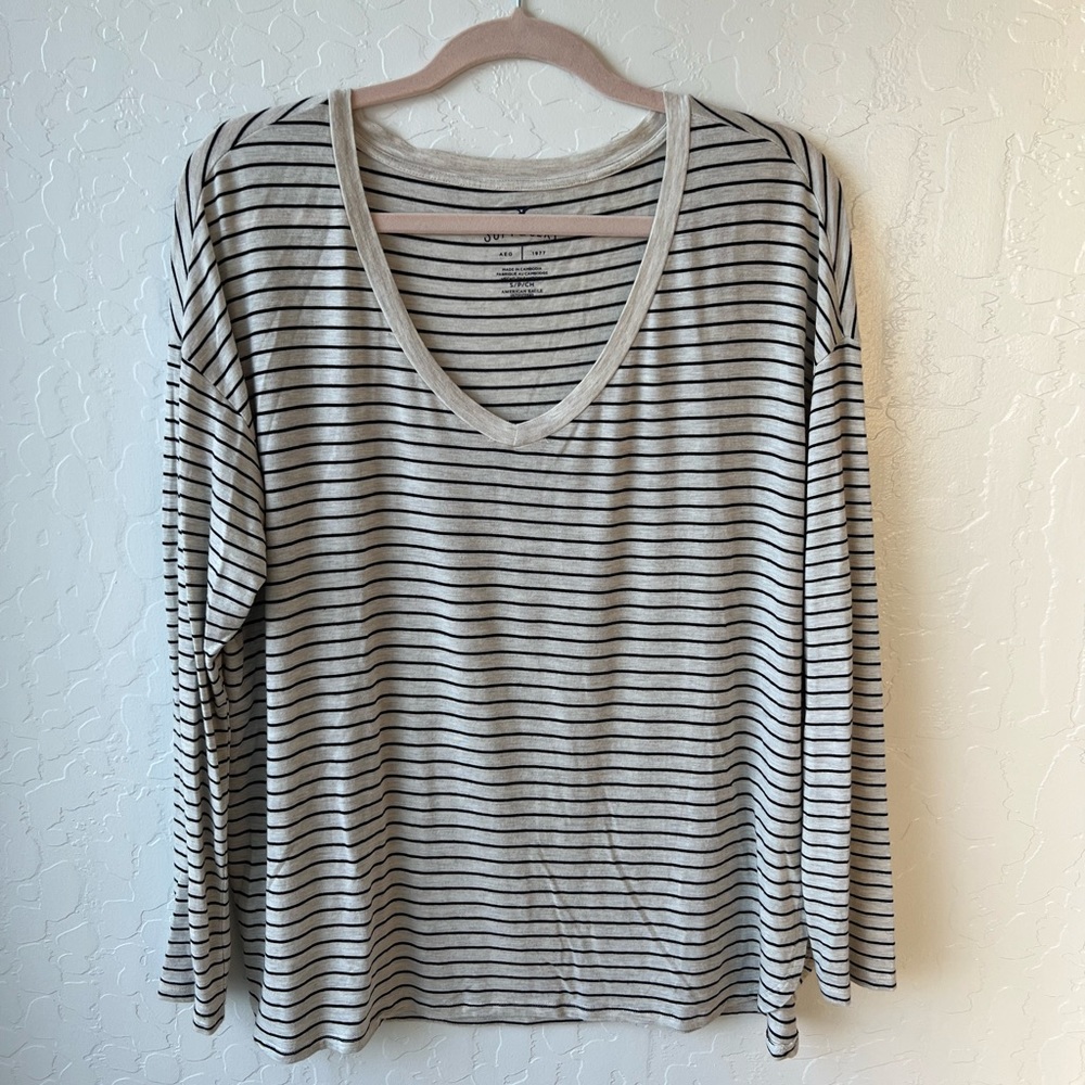 American Eagle Outfitters Black and White Striped Relaxed Fit Top